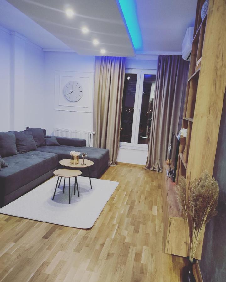 Apartman Milla Lux Нови-Сад Экстерьер фото